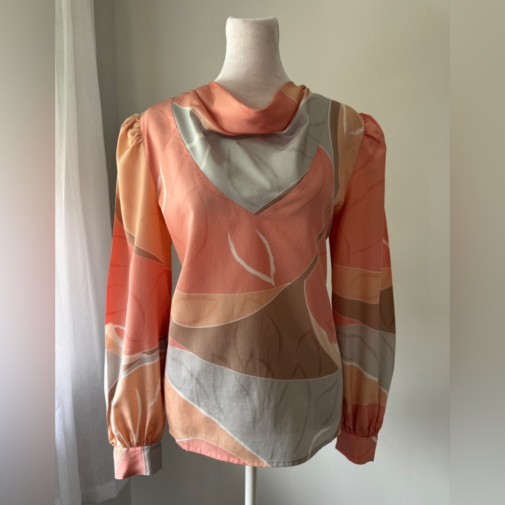 Vintage ‘80s Anne Klein for New Aspects Peach Abstract Long Sleeve Blouse